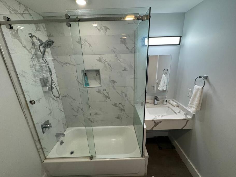 The Elegant Suite - 2Br With Great Amenities Paterson Exterior photo
